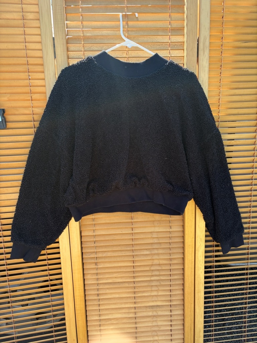 Fabletics Black Sherpa Cropped Sweatshirt